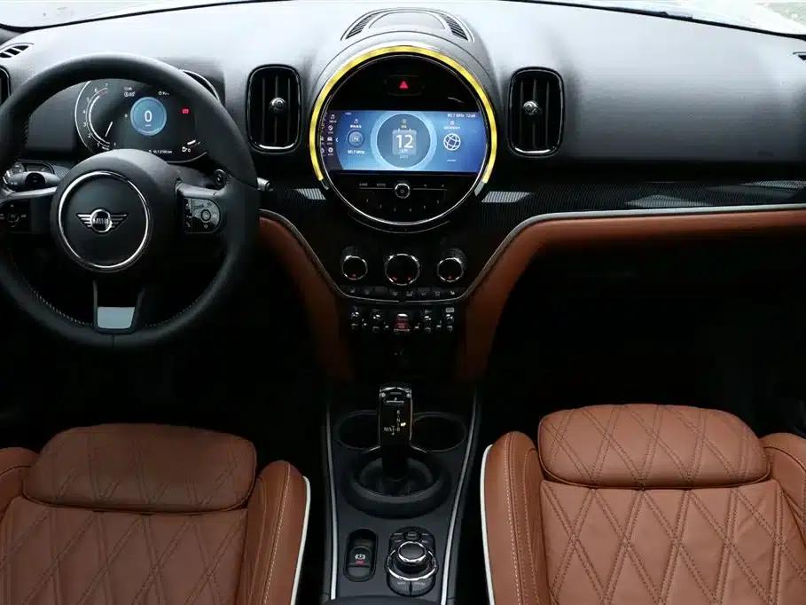 2023 MINI COUNTRYMAN Facelift 2.0T COOPER S ALL4 Connoisseur — миниатюра 22