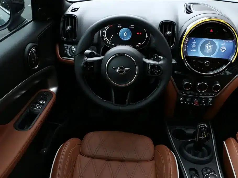 2023 MINI COUNTRYMAN Facelift 2.0T COOPER S ALL4 Connoisseur — миниатюра 23