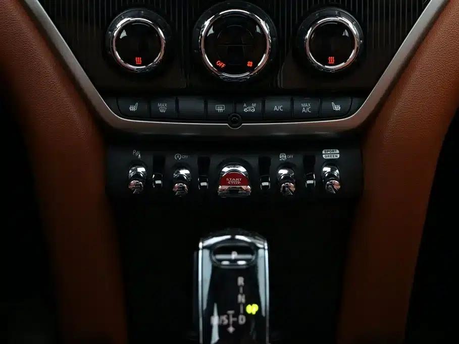 2023 MINI COUNTRYMAN Facelift 2.0T COOPER S ALL4 Connoisseur — миниатюра 26