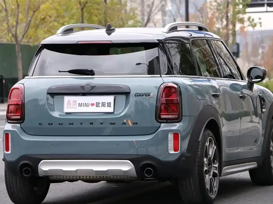 2023 MINI COUNTRYMAN Facelift 2.0T COOPER S ALL4 Connoisseur — миниатюра 4