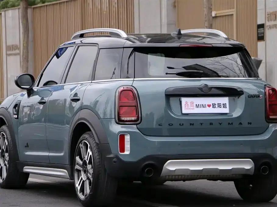 2023 MINI COUNTRYMAN Facelift 2.0T COOPER S ALL4 Connoisseur — миниатюра 6