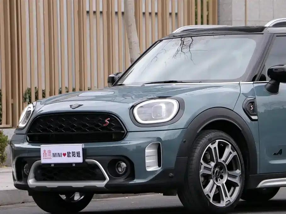 2023 MINI COUNTRYMAN Facelift 2.0T COOPER S ALL4 Connoisseur — миниатюра 8
