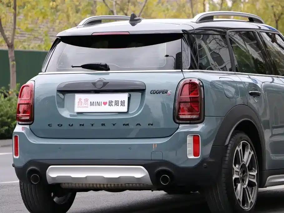 2023 MINI COUNTRYMAN Facelift 2.0T COOPER S ALL4 Connoisseur — миниатюра 9