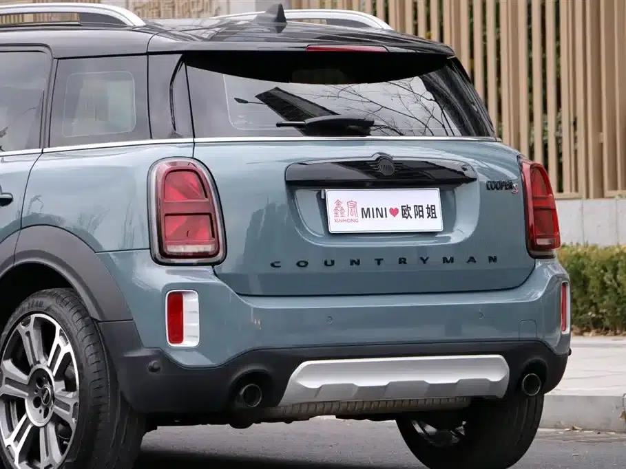 2023 MINI COUNTRYMAN Facelift 2.0T COOPER S ALL4 Connoisseur — миниатюра 10