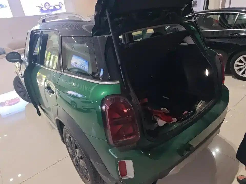 2022 MINI COUNTRYMAN Facelift 1.5T COOPER ALL4 Connoisseur — миниатюра 4