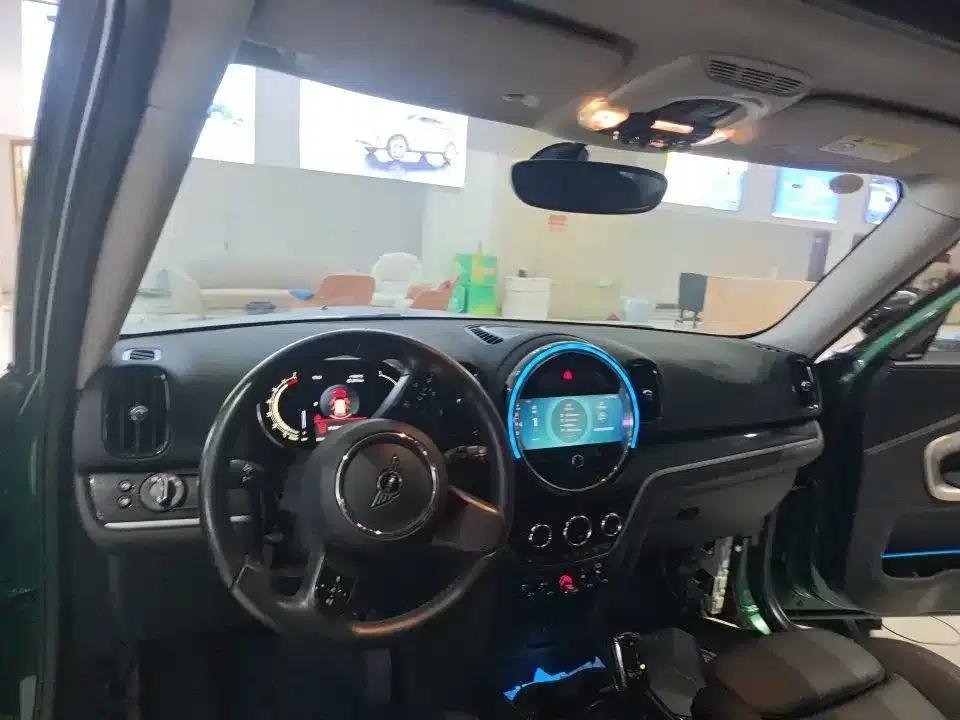 2022 MINI COUNTRYMAN Facelift 1.5T COOPER ALL4 Connoisseur — миниатюра 7