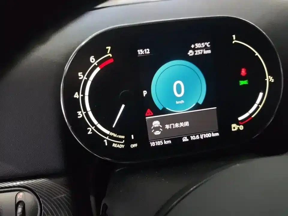 2022 MINI COUNTRYMAN Facelift 1.5T COOPER ALL4 Connoisseur — миниатюра 9