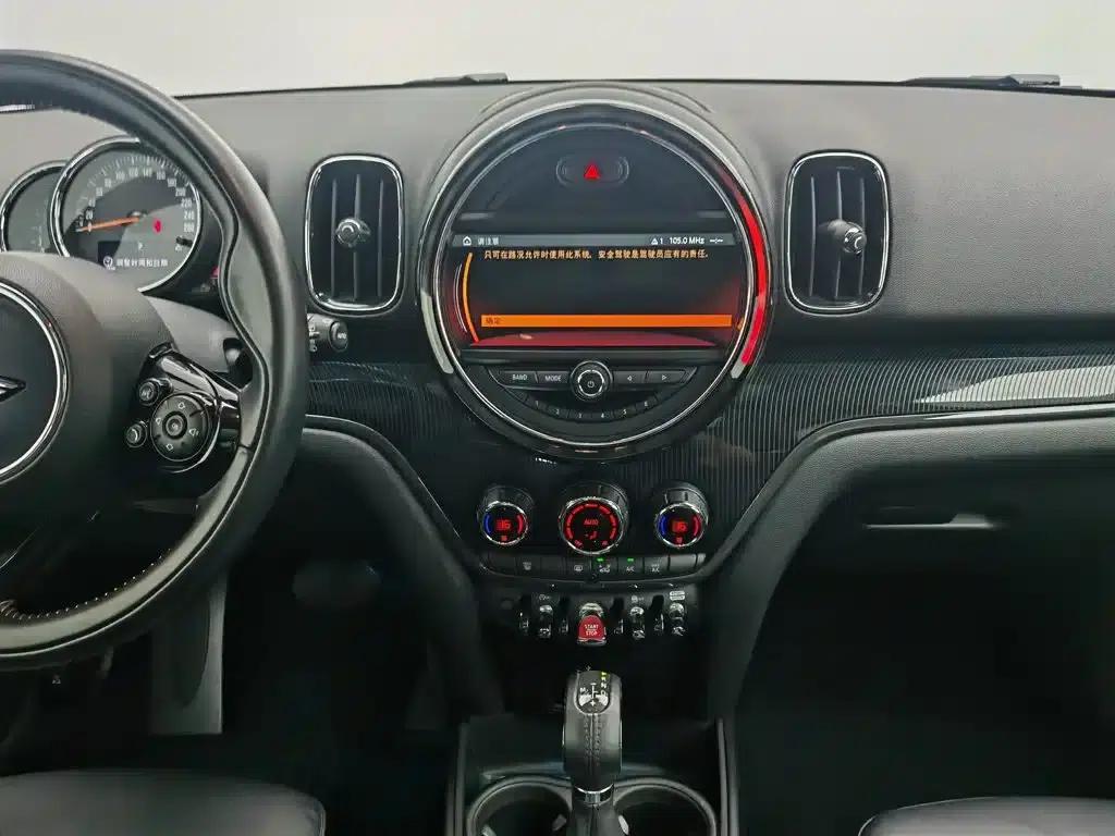 2017 MINI COUNTRYMAN 2.0T COOPER S ALL4 — миниатюра 12