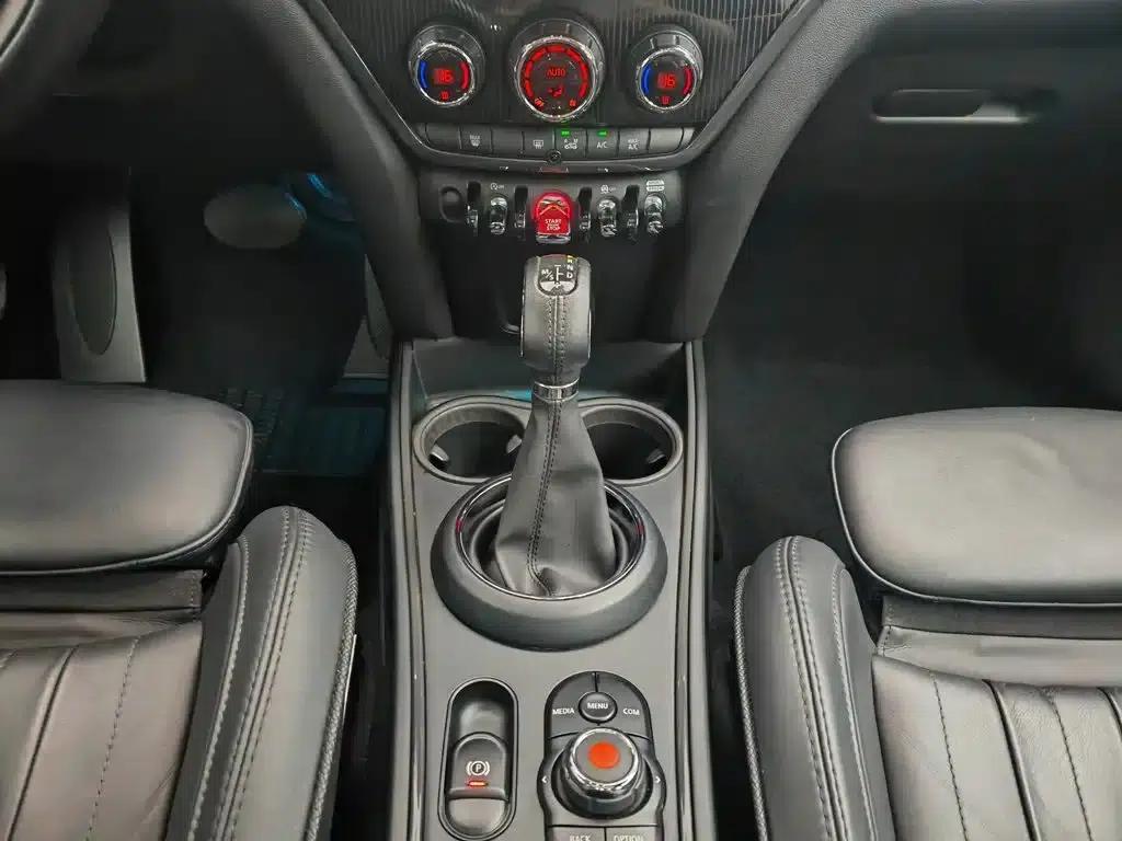 2017 MINI COUNTRYMAN 2.0T COOPER S ALL4 — миниатюра 13