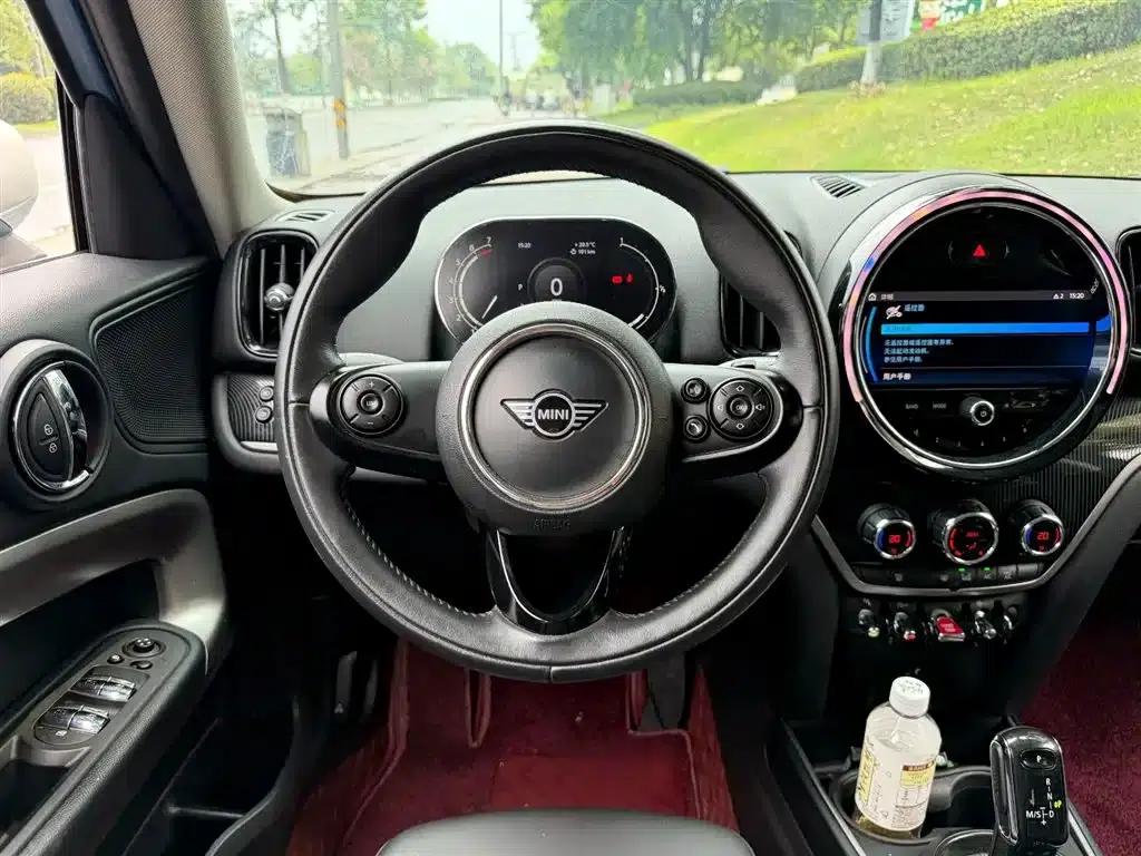 2021 MINI COUNTRYMAN 1.5T COOPER ALL4 — миниатюра 14