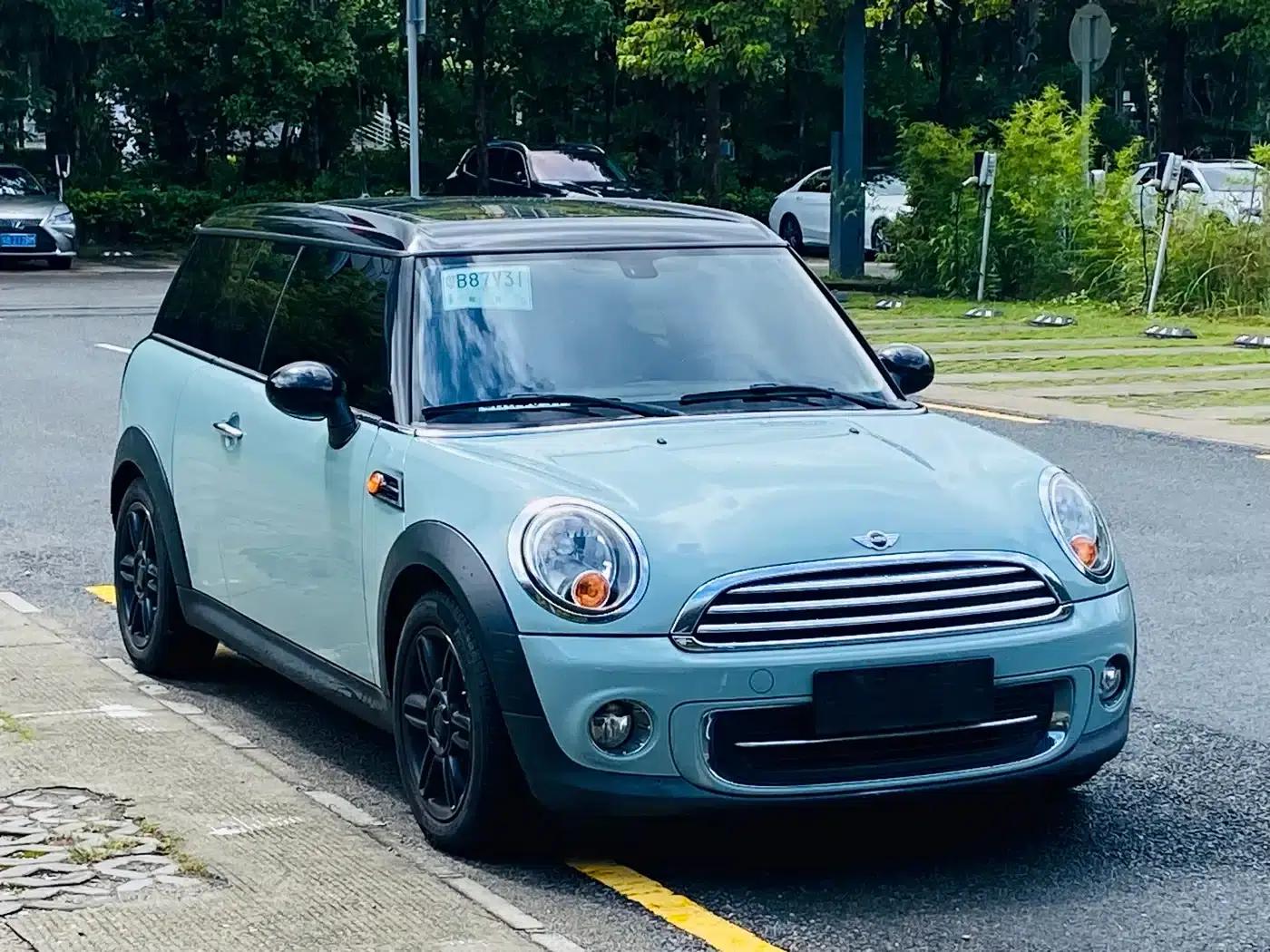 2011 MINI CLUBMAN 1.6L COOPER Fun — миниатюра 2