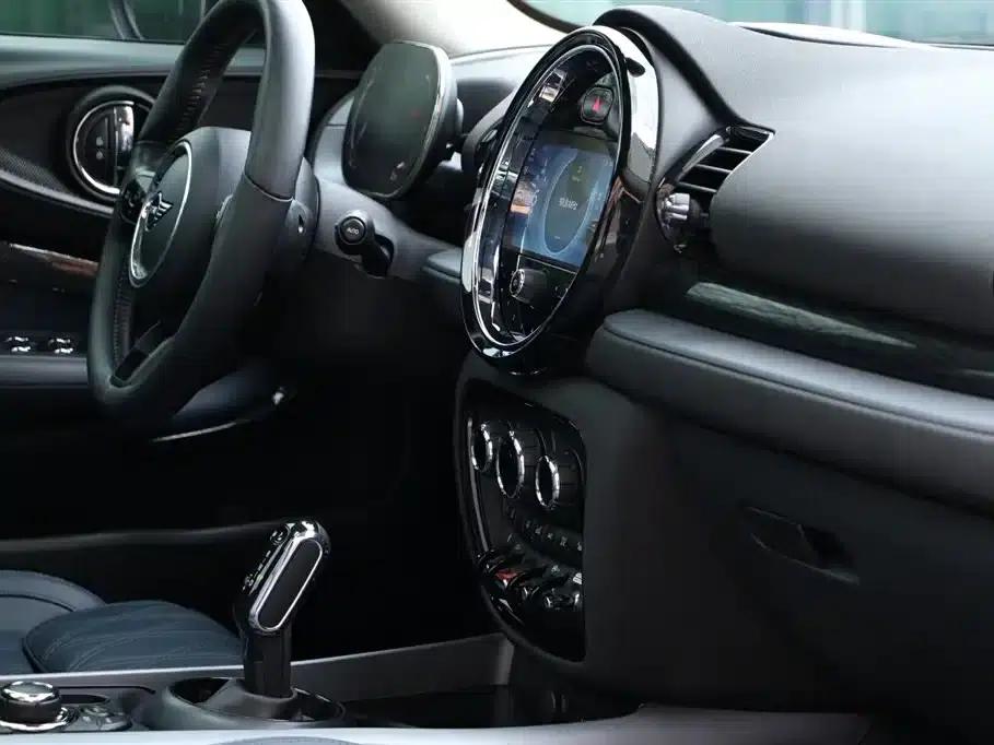 2022 MINI CLUBMAN 1.5T COOPER Connoisseur — миниатюра 16