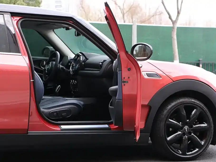 2022 MINI CLUBMAN 1.5T COOPER Connoisseur — миниатюра 18