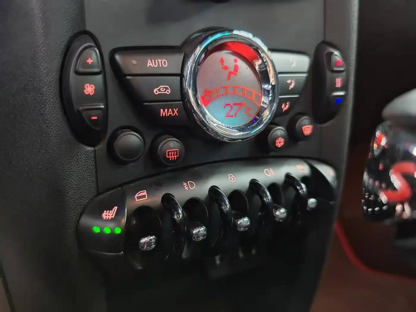 2011 MINI CLUBMAN 1.6T COOPER S Hampton — миниатюра 19
