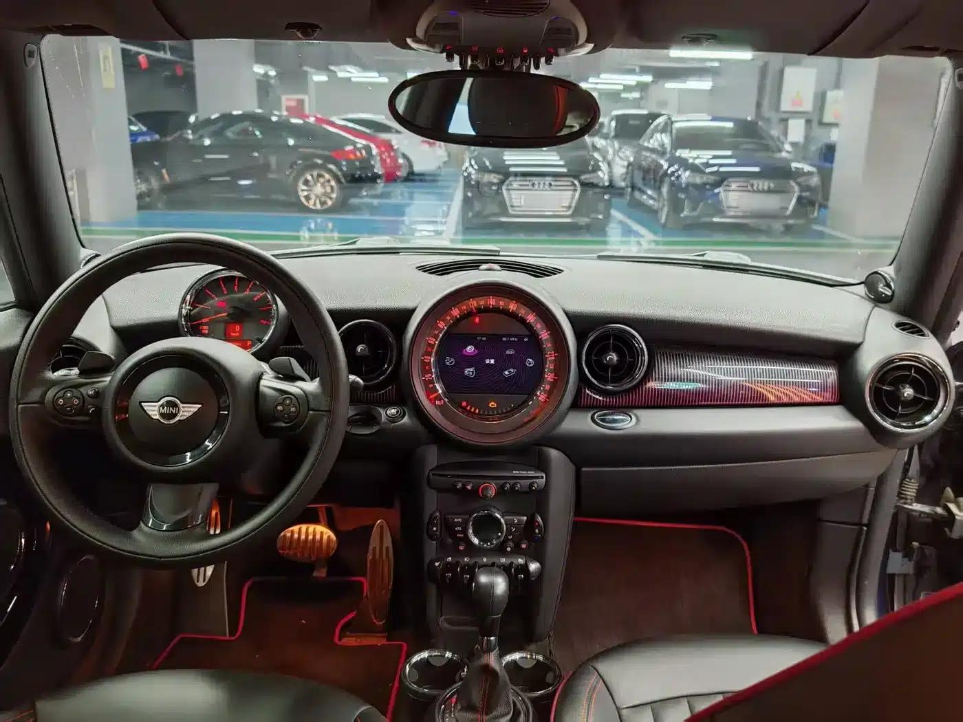 2011 MINI CLUBMAN 1.6T COOPER S Hampton — миниатюра 27