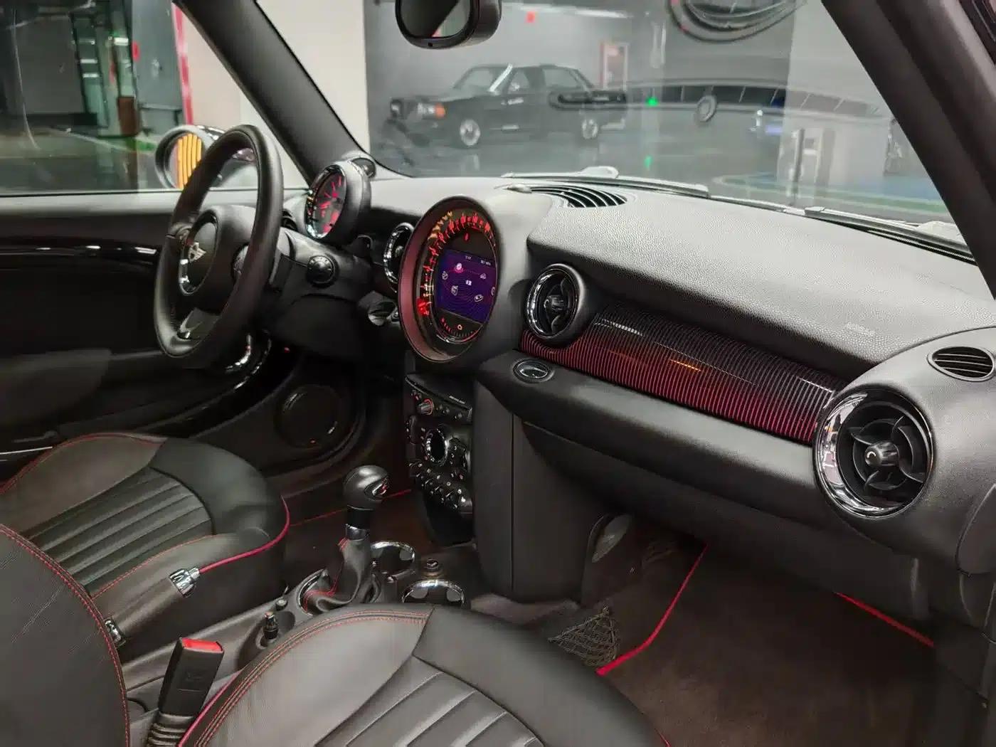 2011 MINI CLUBMAN 1.6T COOPER S Hampton — миниатюра 28