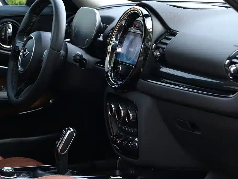 2022 MINI CLUBMAN Facelift 1.5T COOPER Connoisseur — миниатюра 15