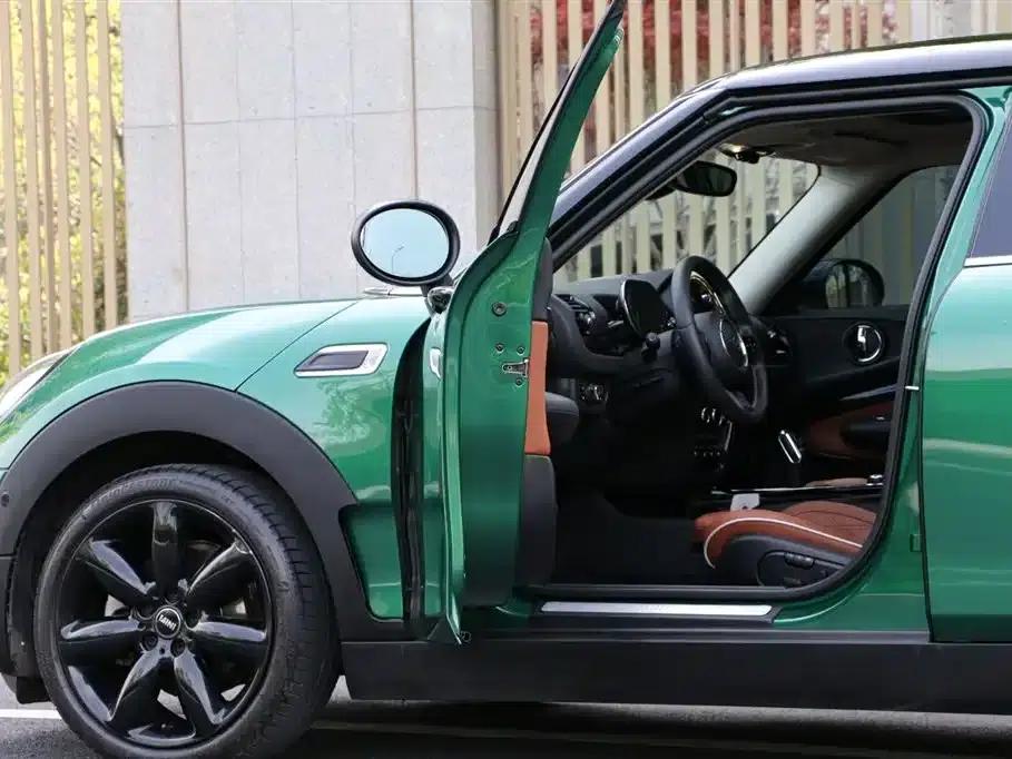 2022 MINI CLUBMAN Facelift 1.5T COOPER Connoisseur — миниатюра 20