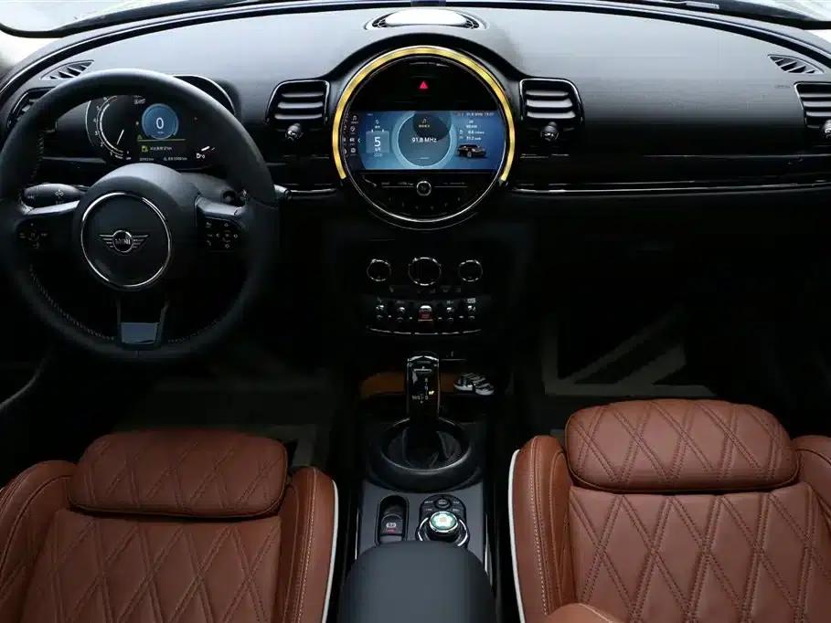 2022 MINI CLUBMAN Facelift 1.5T COOPER Connoisseur — миниатюра 21