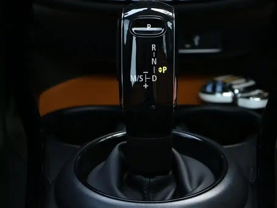 2022 MINI CLUBMAN Facelift 1.5T COOPER Connoisseur — миниатюра 26