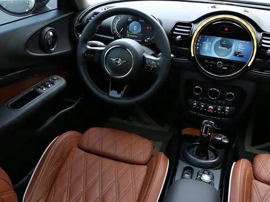 2022 MINI CLUBMAN Facelift 1.5T COOPER Connoisseur — миниатюра 27