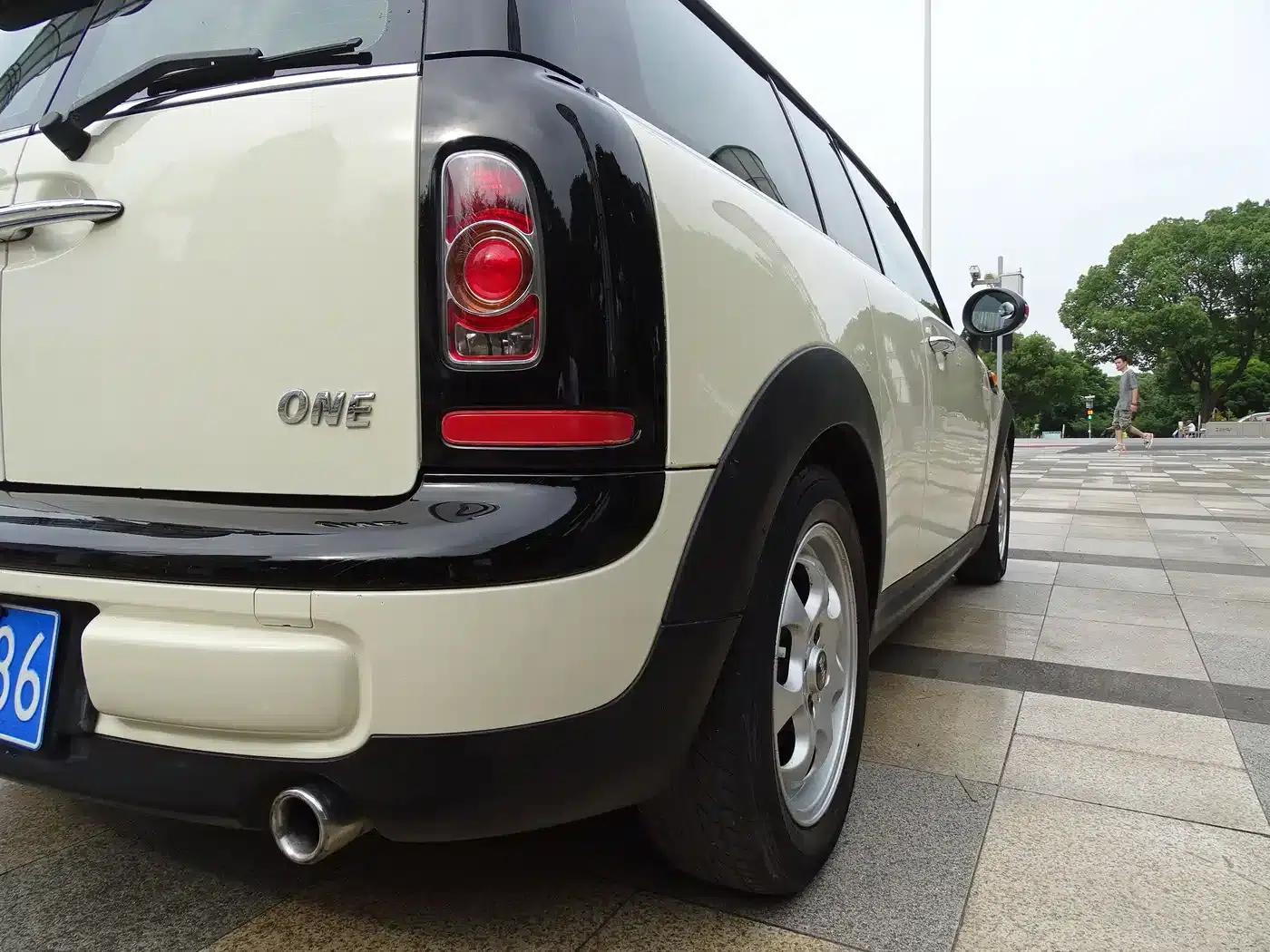 MINI CLUBMAN 2013 1.6L COOPER Bond Street — миниатюра 14