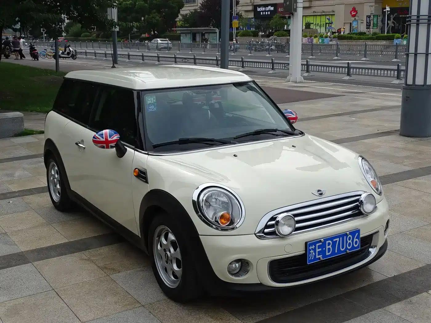 MINI CLUBMAN 2013 1.6L COOPER Bond Street — миниатюра 3