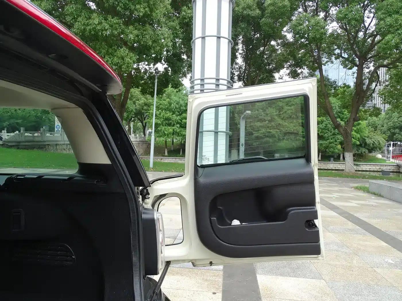 MINI CLUBMAN 2013 1.6L COOPER Bond Street — миниатюра 32