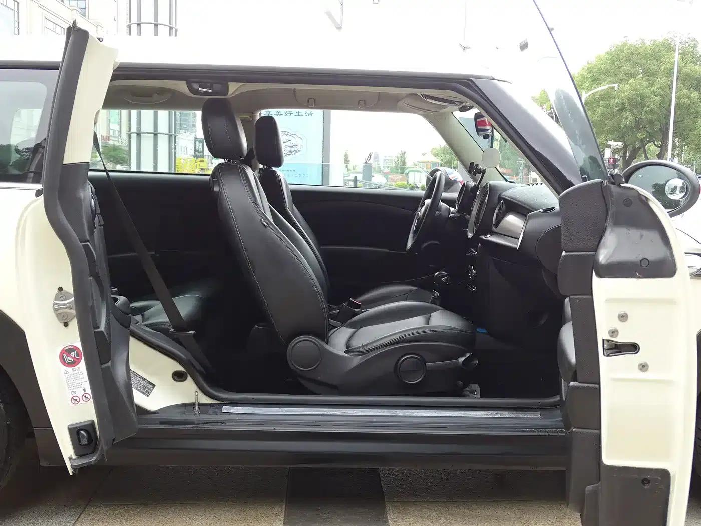 MINI CLUBMAN 2013 1.6L COOPER Bond Street — миниатюра 36