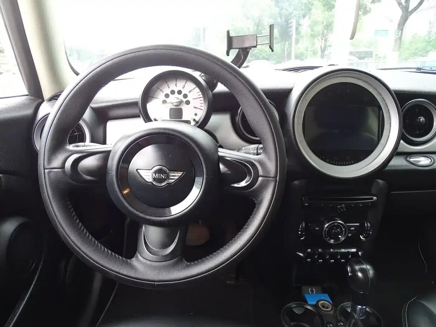 MINI CLUBMAN 2013 1.6L COOPER Bond Street — миниатюра 40
