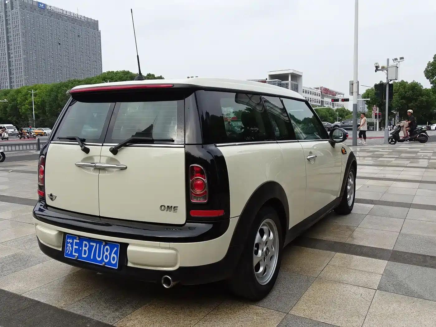 MINI CLUBMAN 2013 1.6L COOPER Bond Street — миниатюра 5