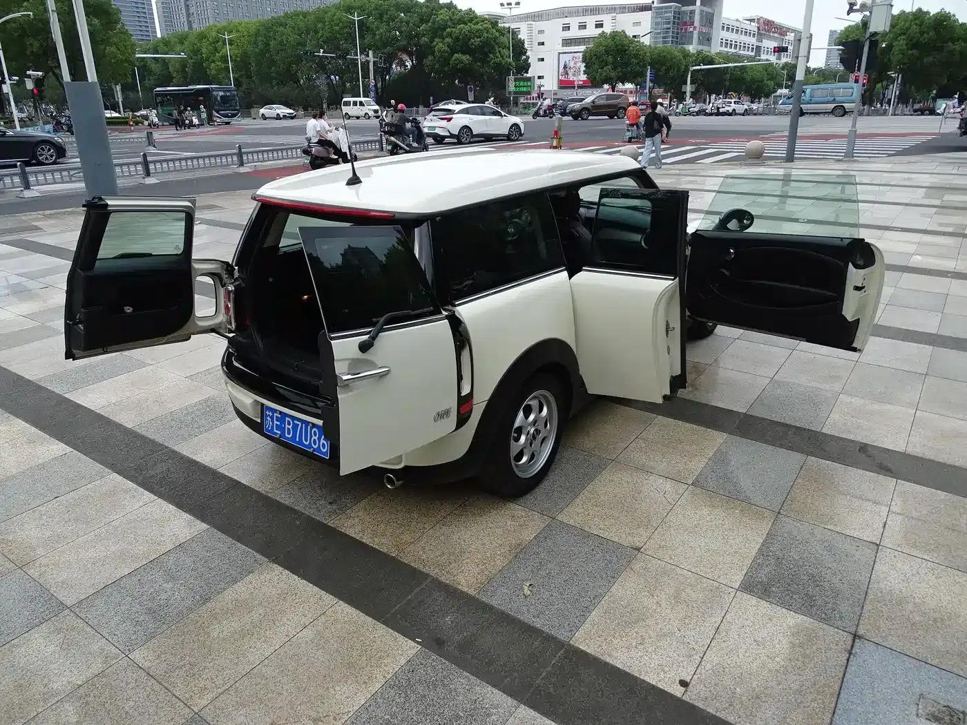 MINI CLUBMAN 2013 1.6L COOPER Bond Street — миниатюра 47