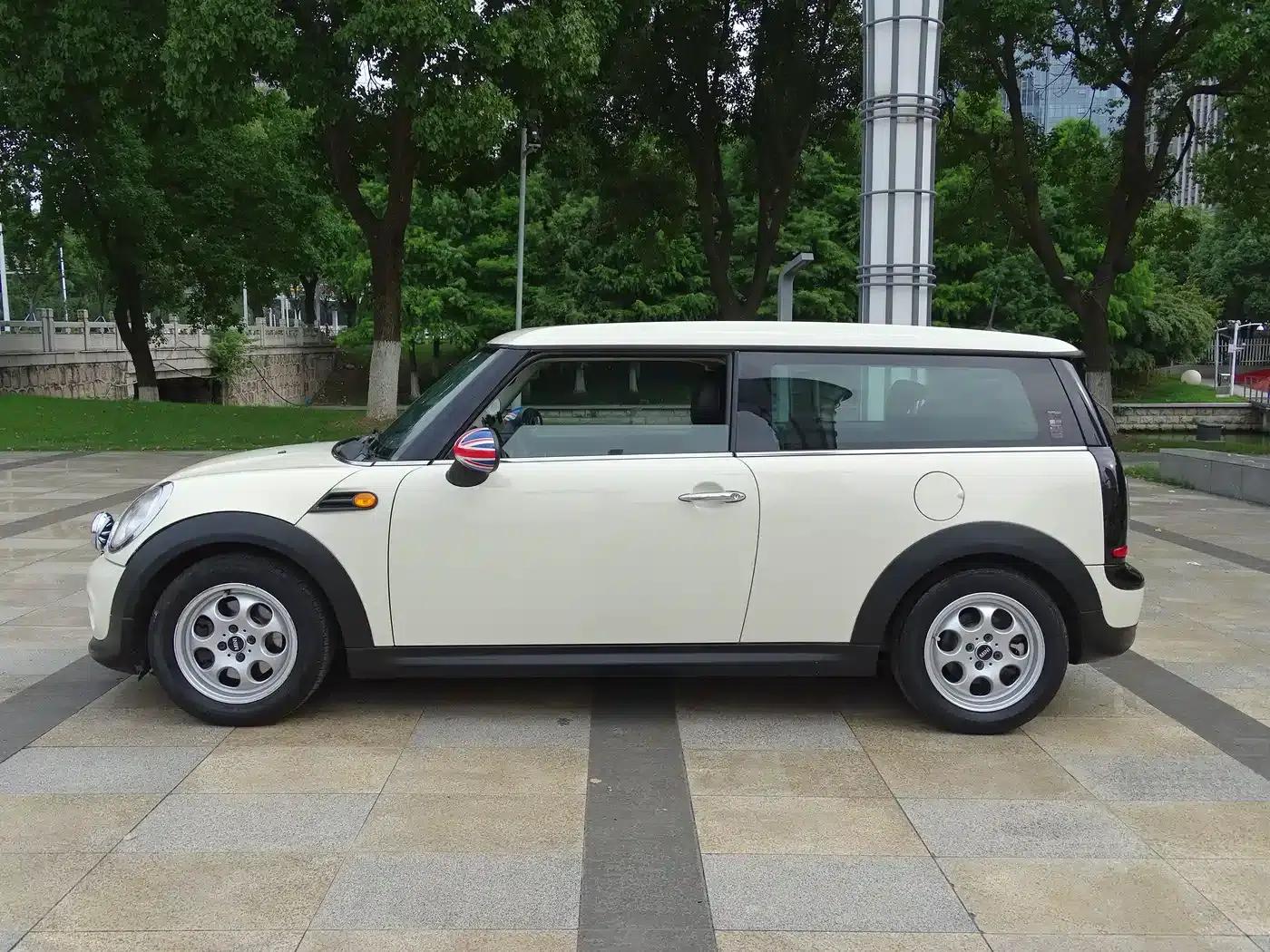 MINI CLUBMAN 2013 1.6L COOPER Bond Street — миниатюра 8