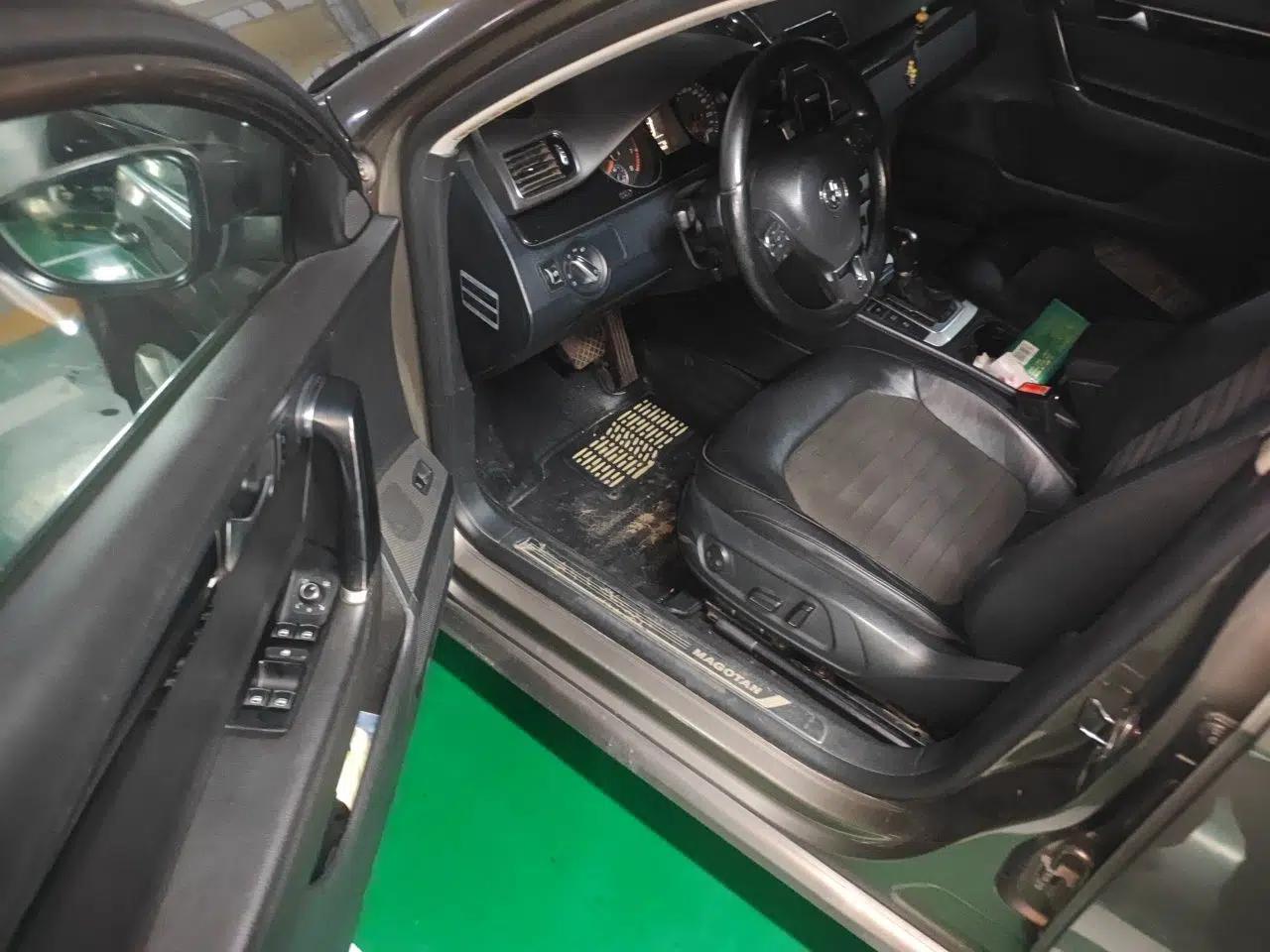 Volkswagen Magotan 2015 Facelift 1.8TSI Luxury Model — миниатюра 16