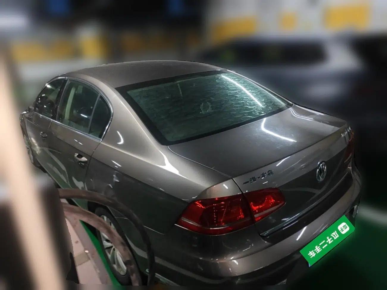 Volkswagen Magotan 2015 Facelift 1.8TSI Luxury Model — миниатюра 4