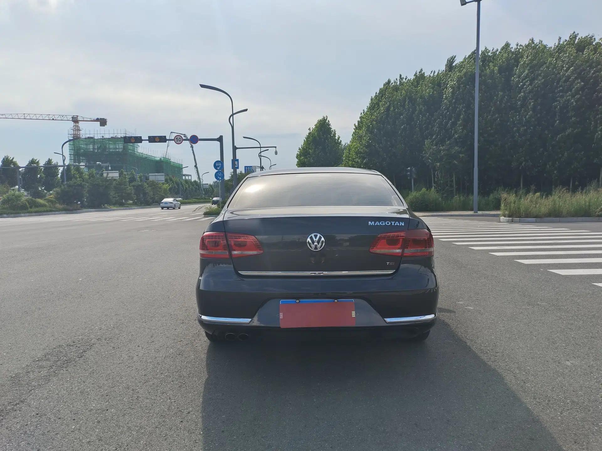 Volkswagen Magotan 2015 1.8TSI Luxury Model — миниатюра 5