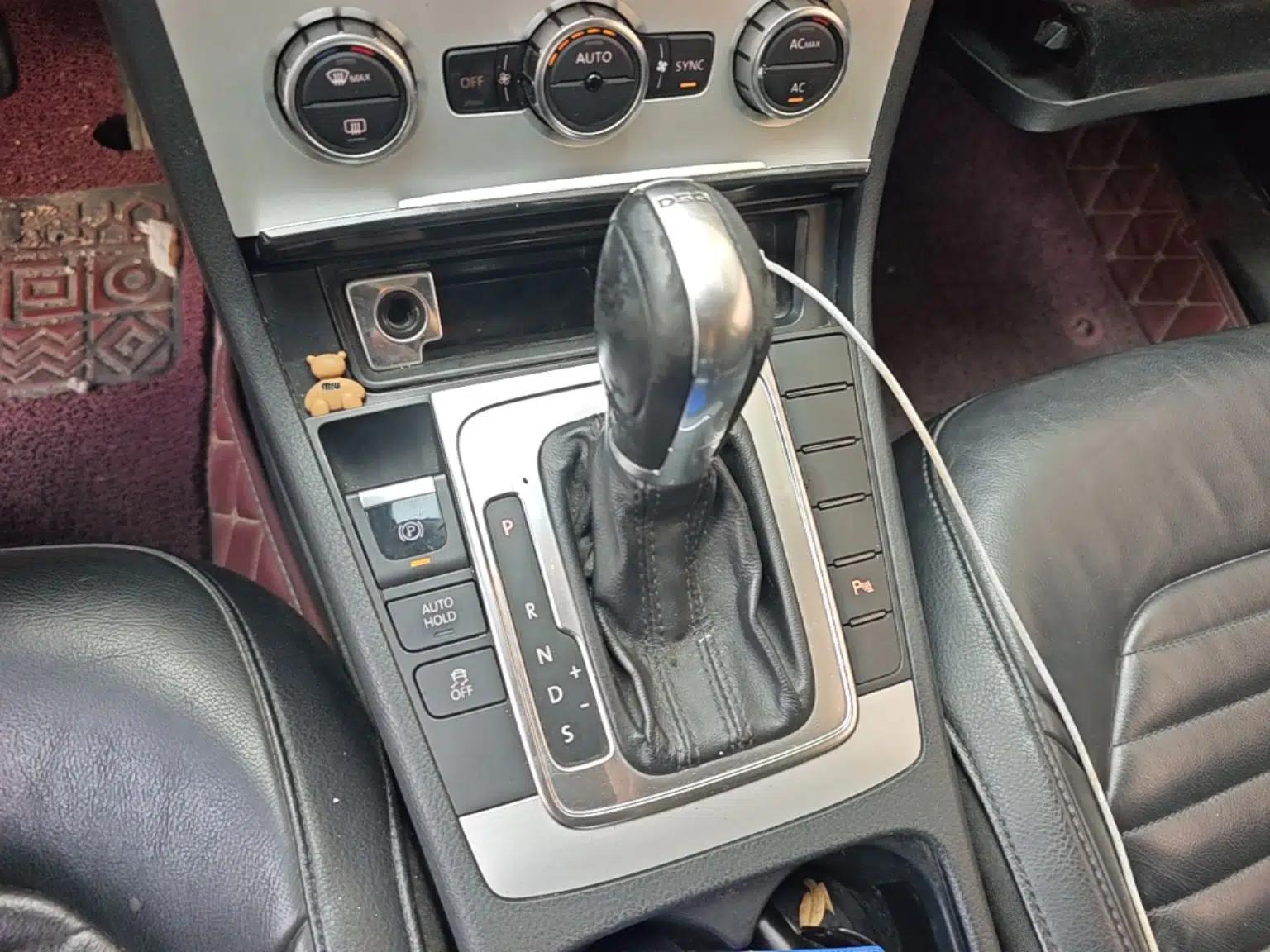 Volkswagen Magotan 2012 1.8TSI Luxury Model — миниатюра 14