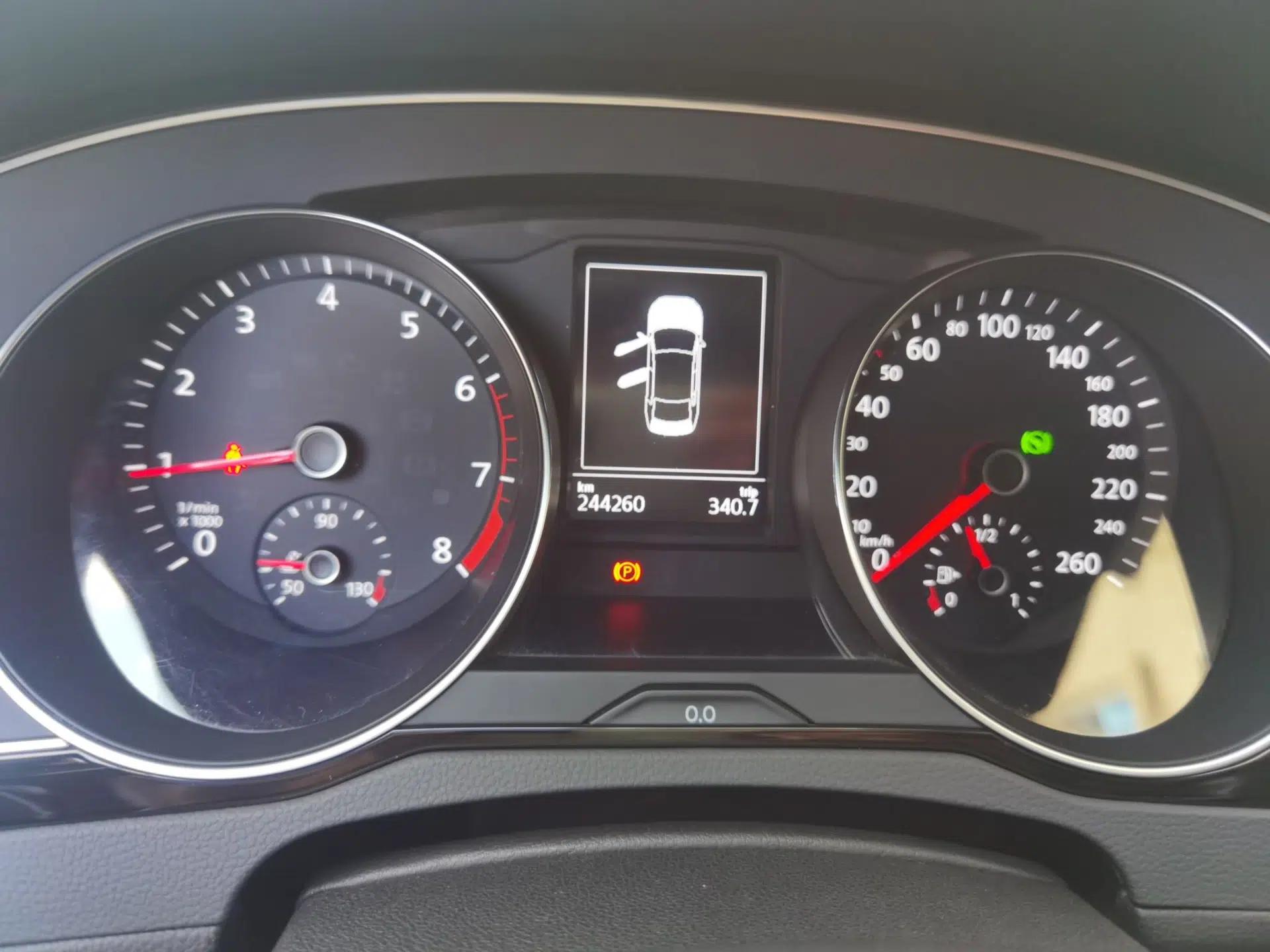 Volkswagen Magotan 2019 330TSI DSG Leading Model China VI Standard — миниатюра 11