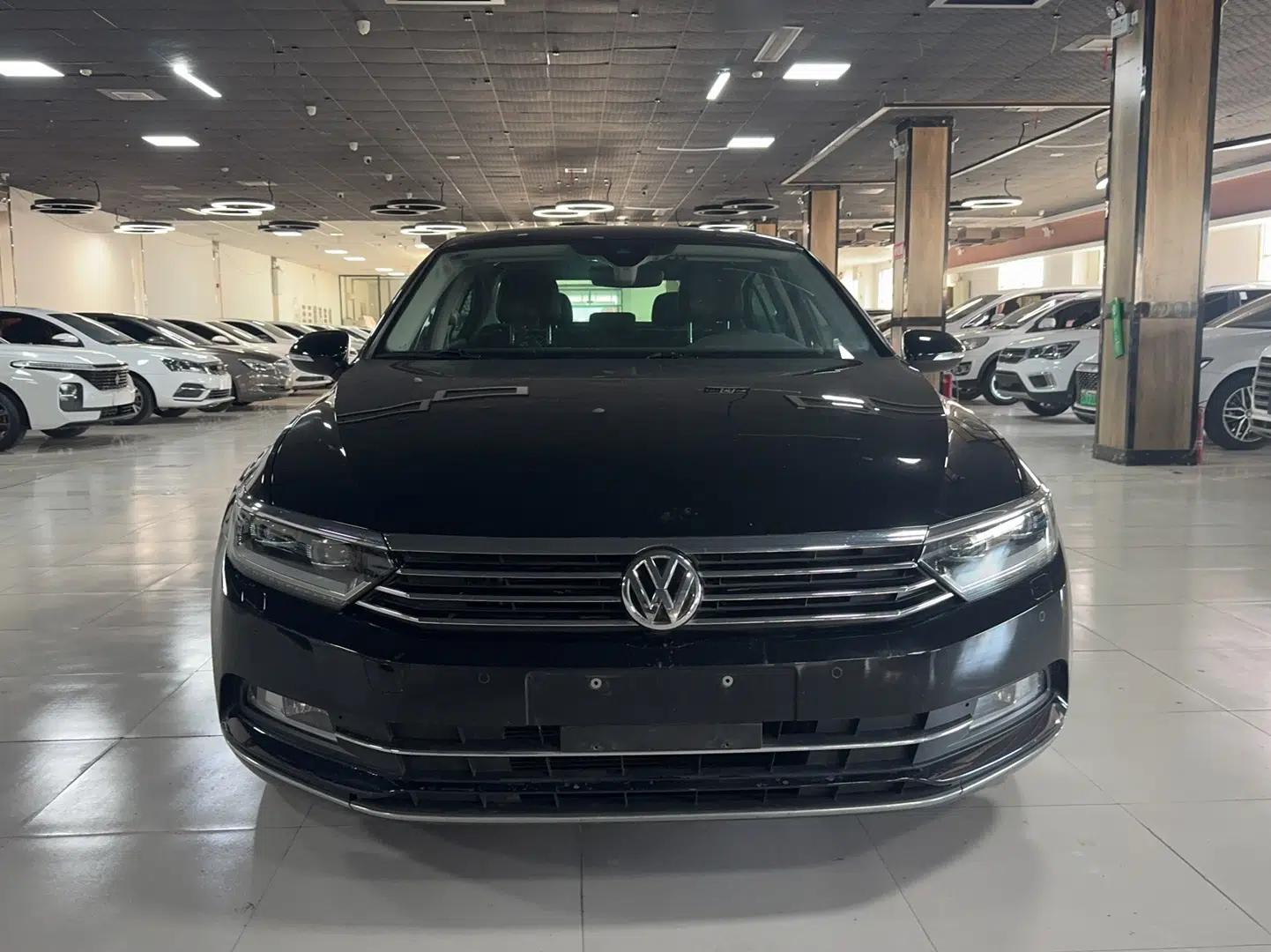 Volkswagen Magotan 2018 330TSI DSG Luxury Model — миниатюра 2