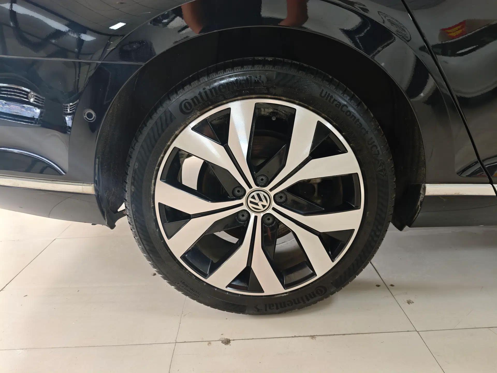 Volkswagen Magotan 2018 330TSI DSG Luxury Model — миниатюра 11