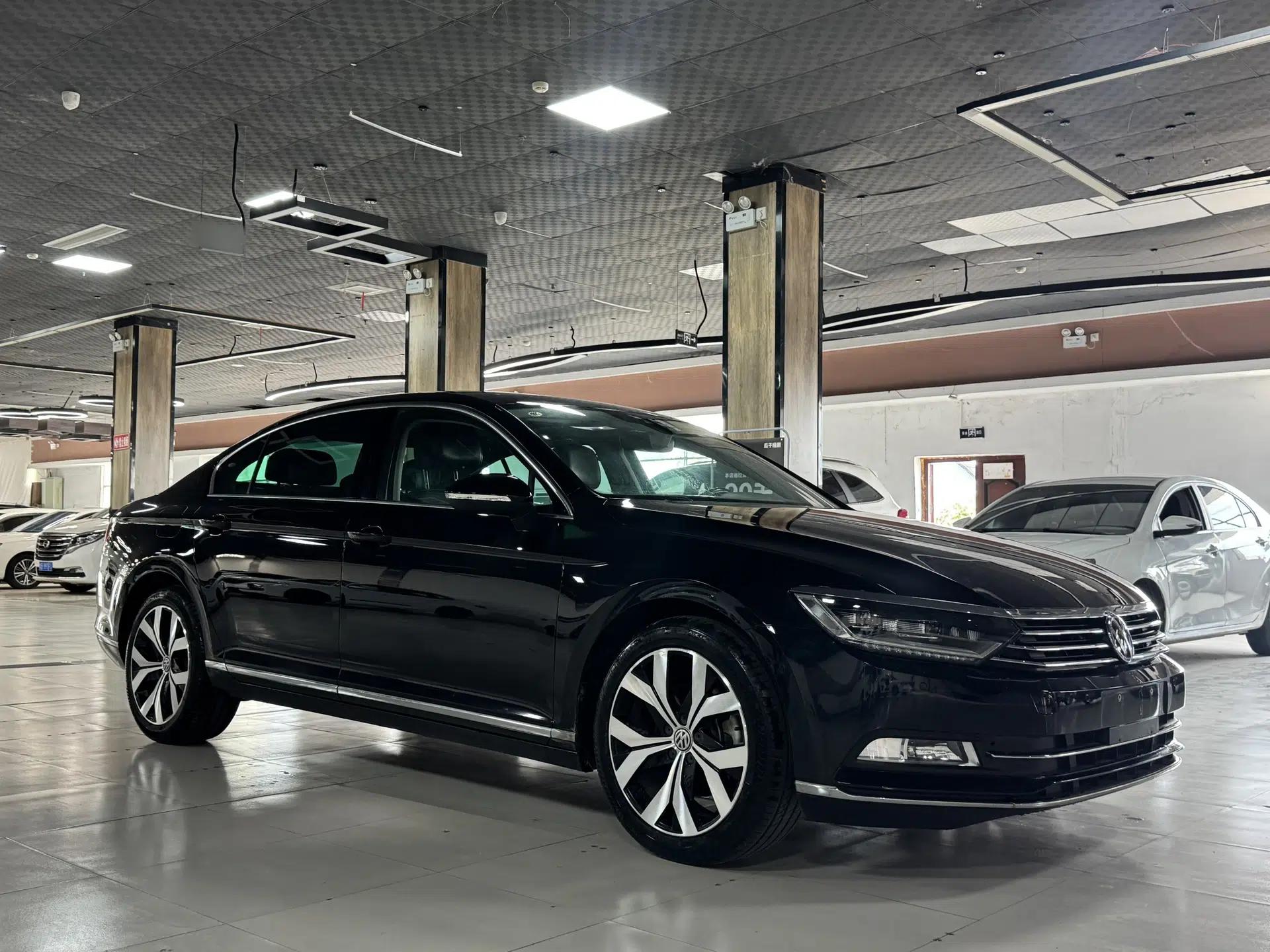Volkswagen Magotan 2018 330TSI DSG Luxury Model — миниатюра 18
