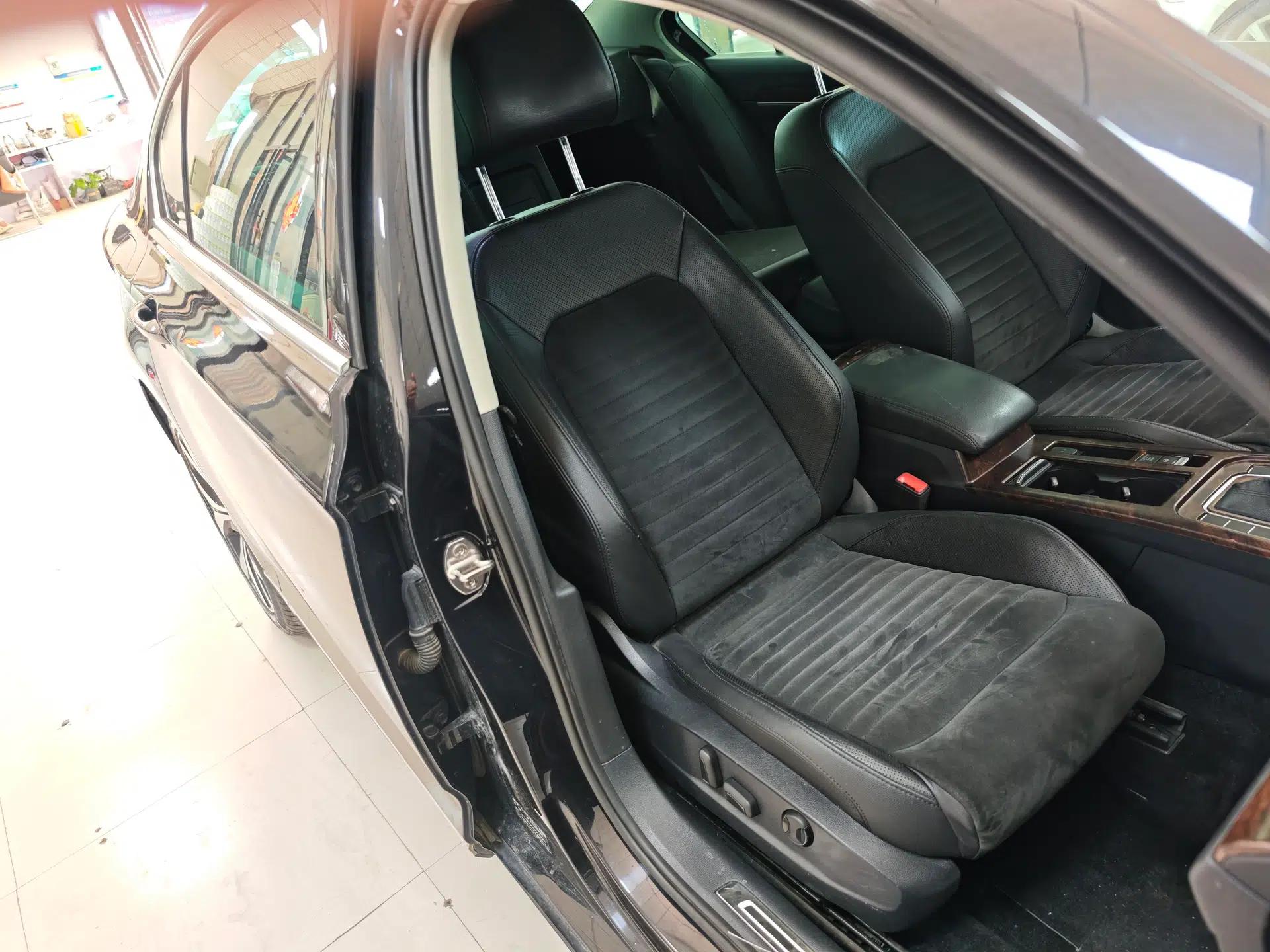 Volkswagen Magotan 2018 330TSI DSG Luxury Model — миниатюра 26