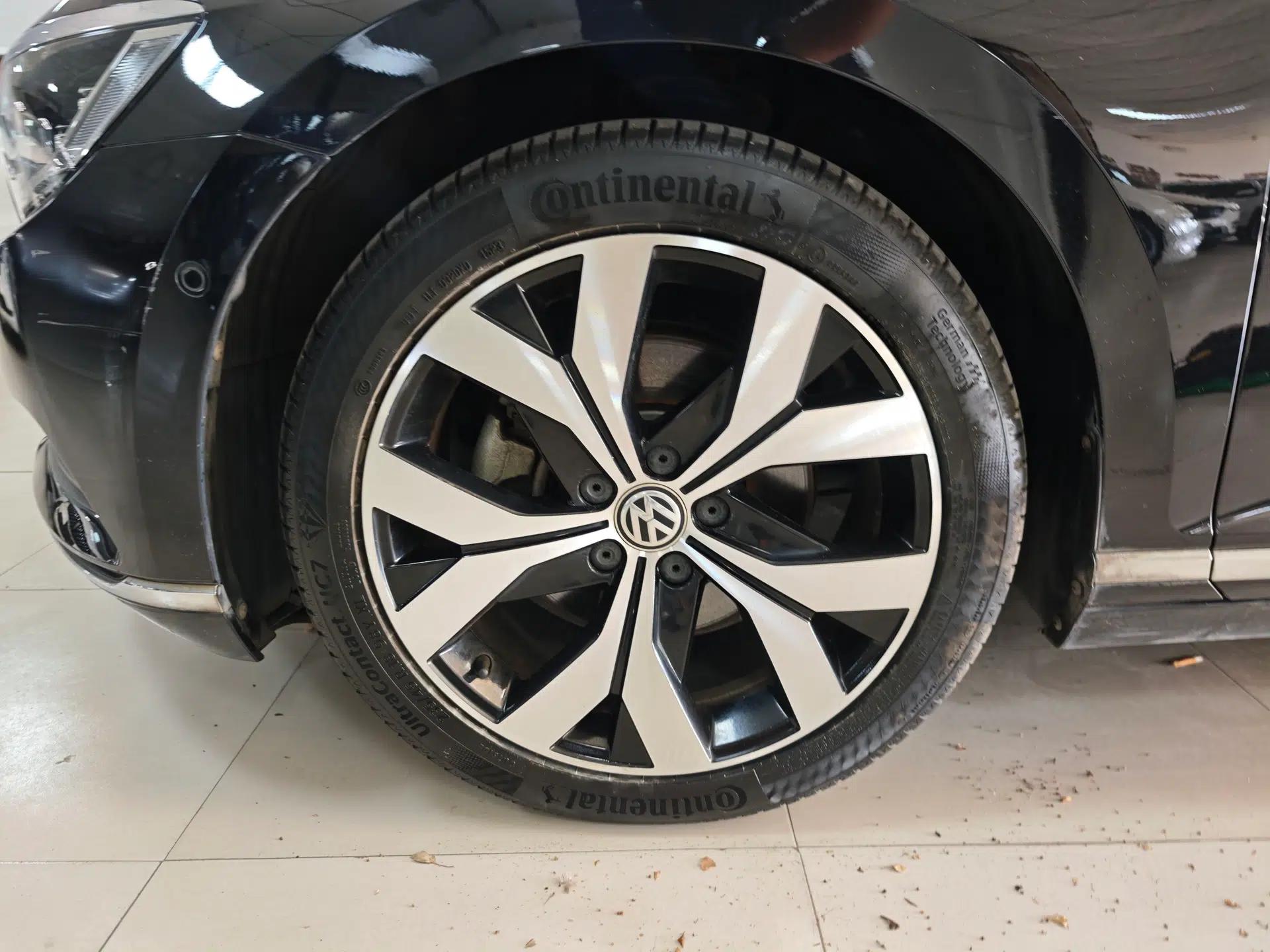 Volkswagen Magotan 2018 330TSI DSG Luxury Model — миниатюра 10