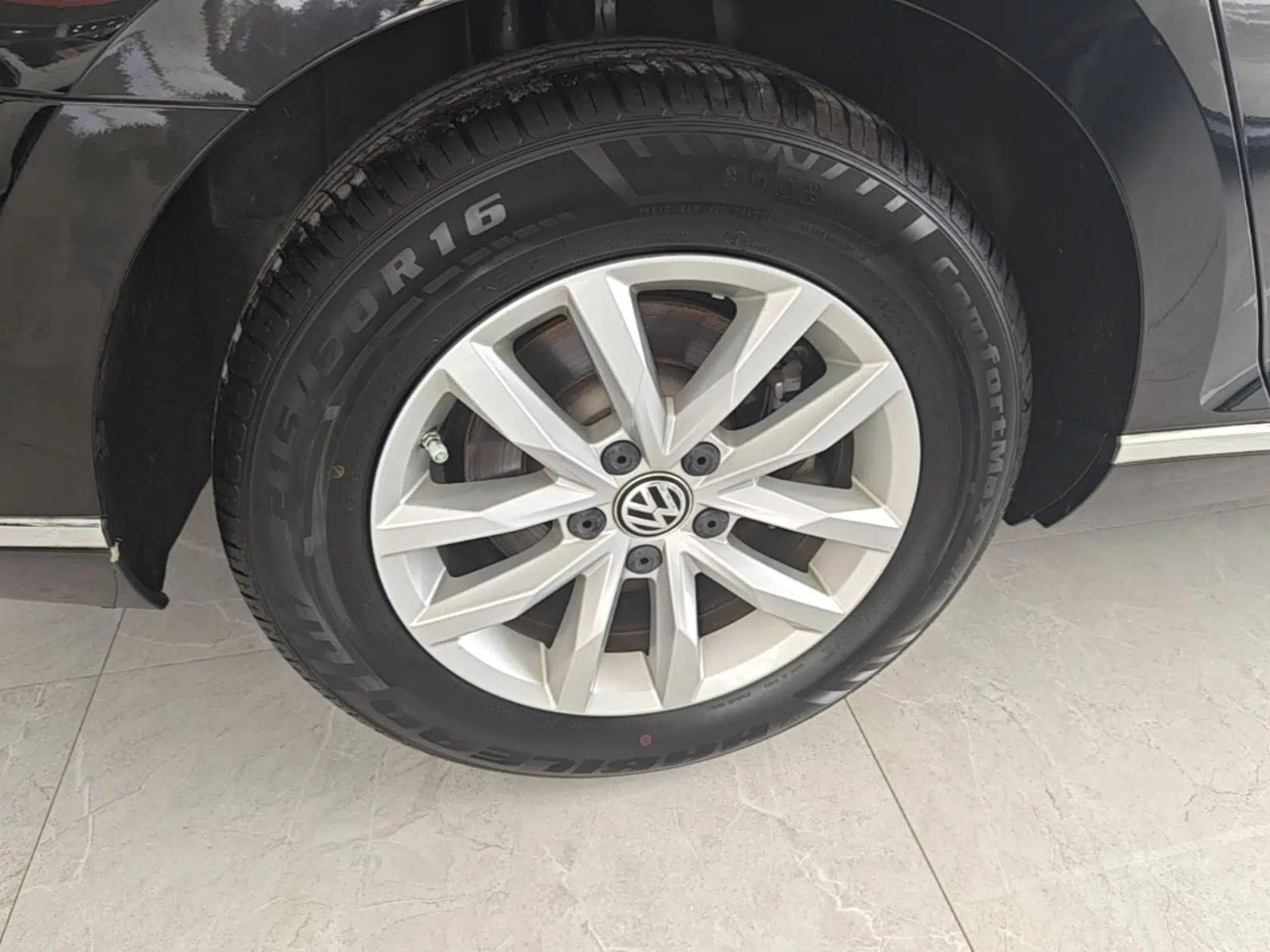 Volkswagen Magotan 2019 280TSI DSG Comfort Model China VI Standard — миниатюра 11