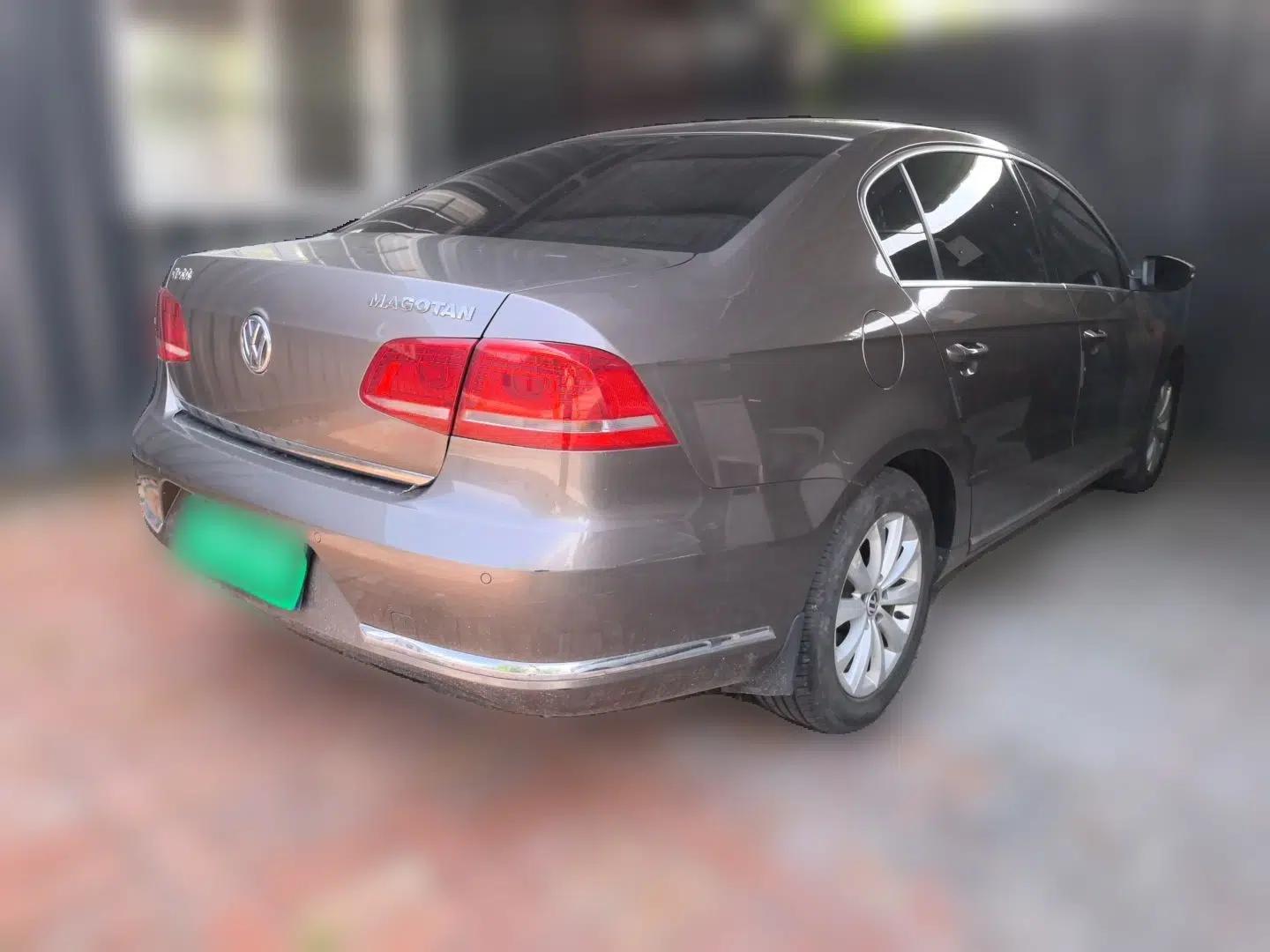 Volkswagen Magotan 2015 Facelift 1.8TSI Luxury Model — миниатюра 6