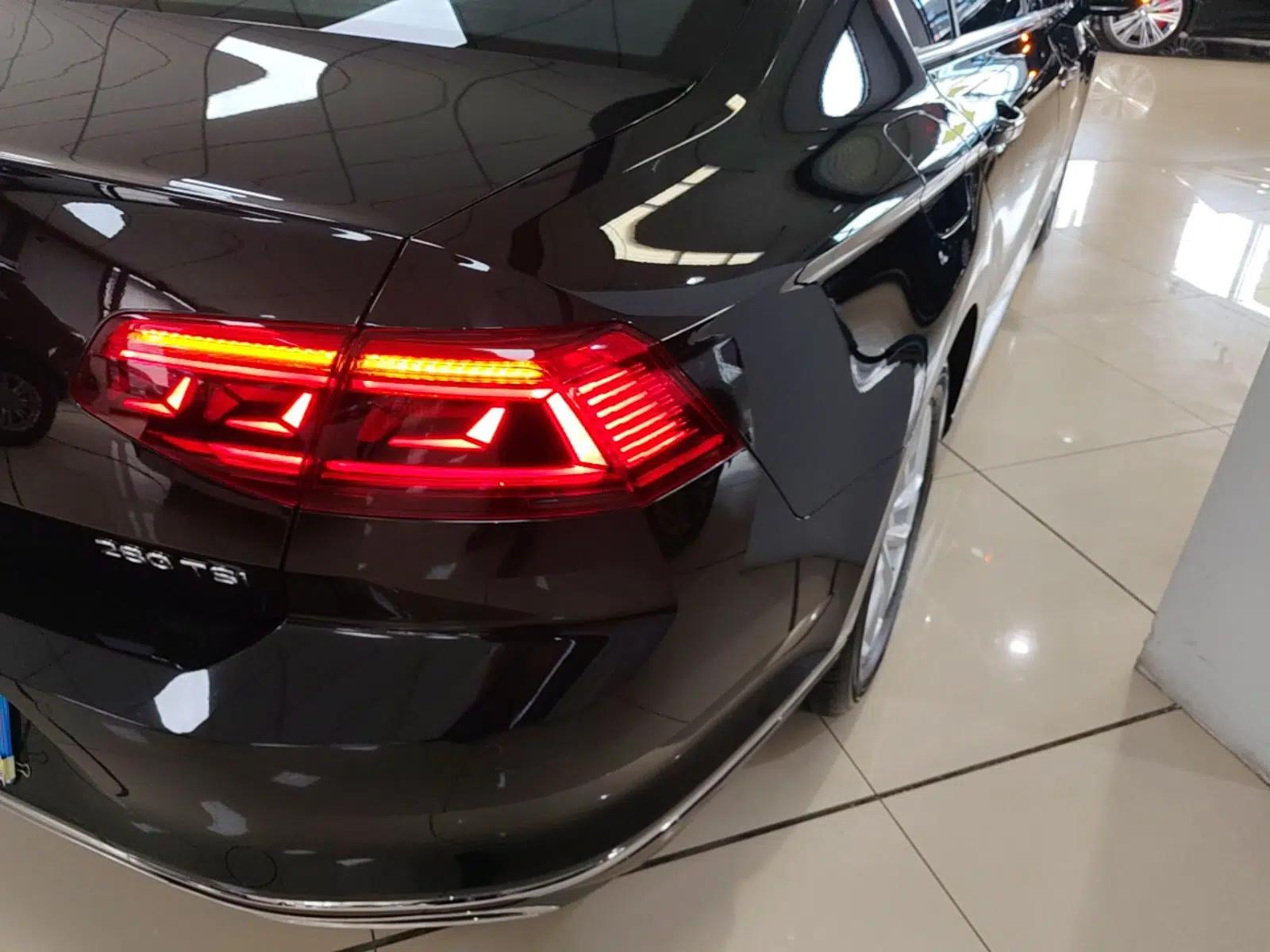 Volkswagen Magotan 2020 280TSI DSG Comfort Edition — миниатюра 9