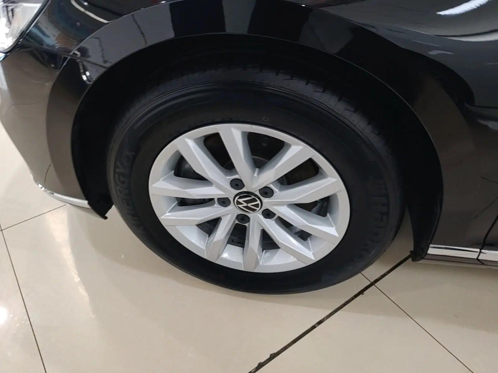 Volkswagen Magotan 2020 280TSI DSG Comfort Edition — миниатюра 10