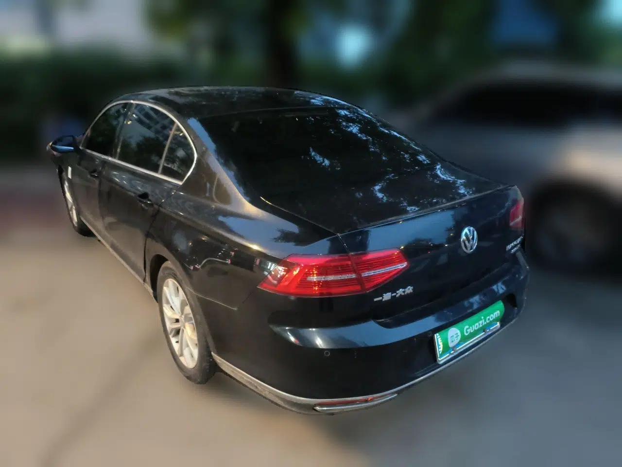 Volkswagen Magotan 2018 Facelift 330TSI DSG Luxury Model — миниатюра 4