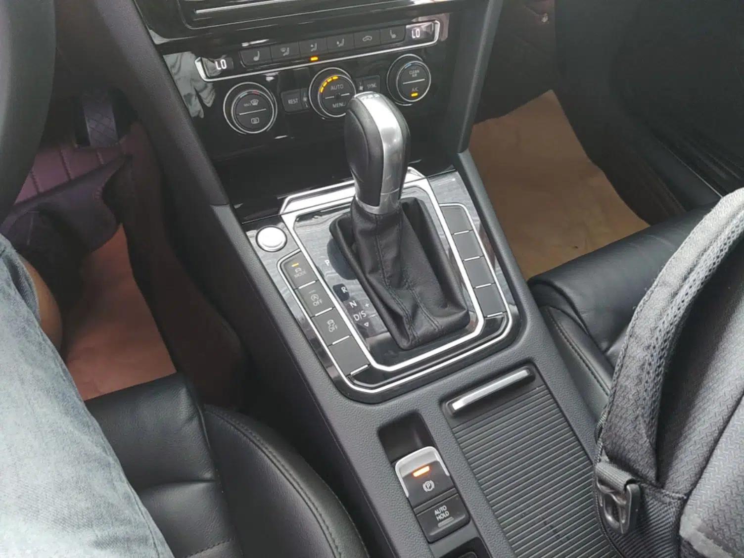 Volkswagen Magotan 2019 330TSI DSG Luxury Model China V Standard — миниатюра 16