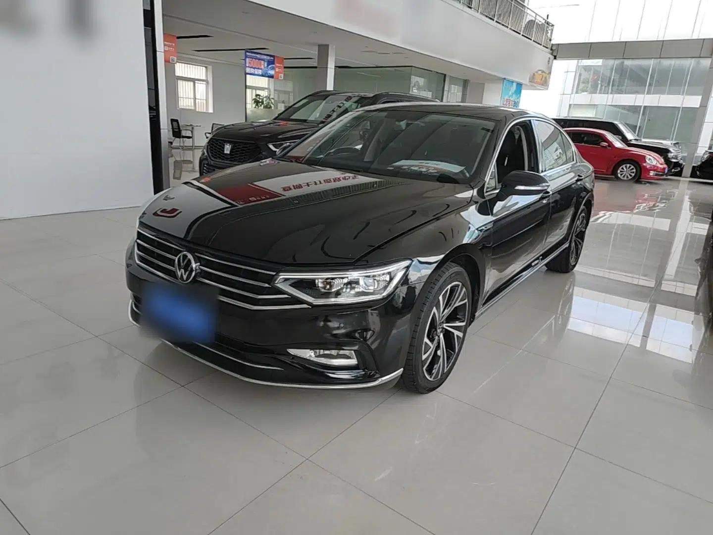 Volkswagen Magotan 2020 330TSI DSG Luxury Edition — миниатюра 1